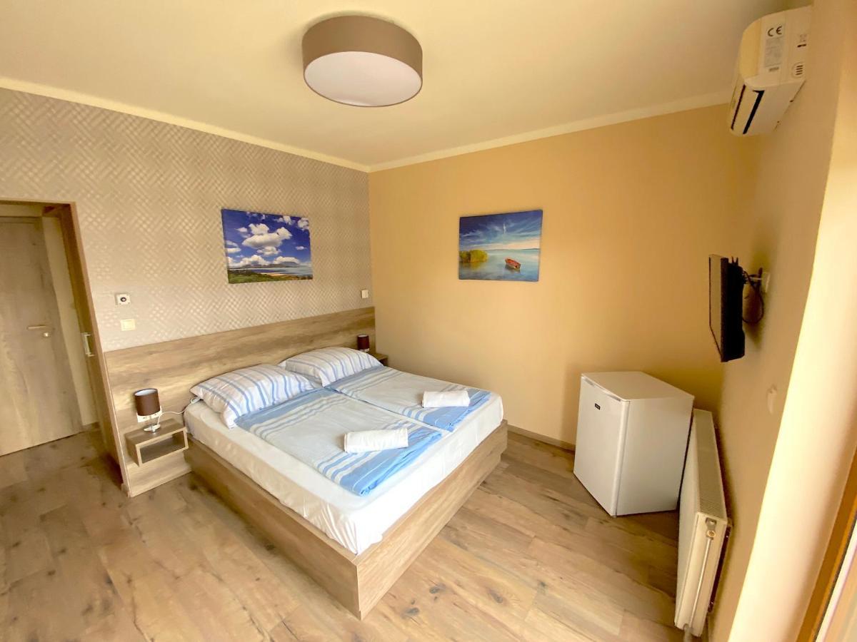 Hotel Unio Vendeghaz 3 Siófok Zewnętrze zdjęcie