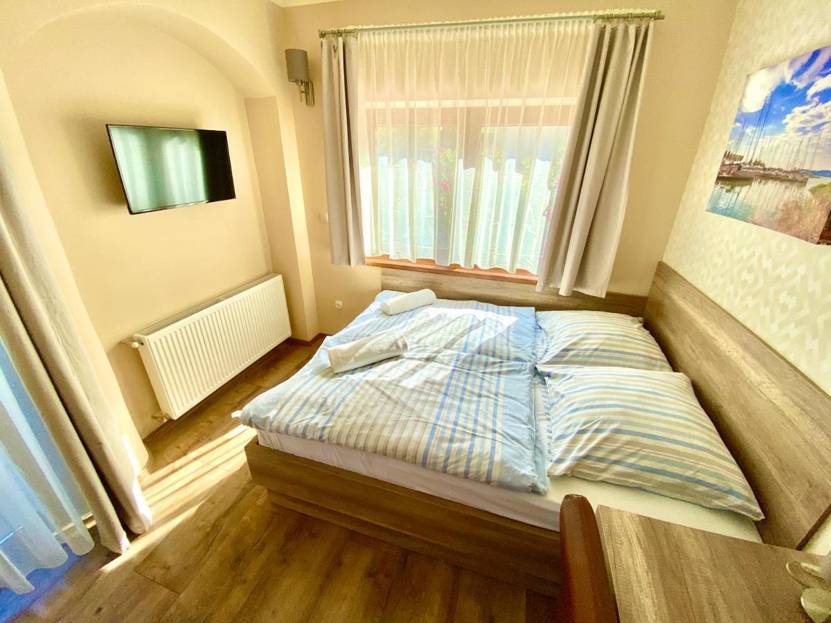 Hotel Unio Vendeghaz 3 Siófok Zewnętrze zdjęcie